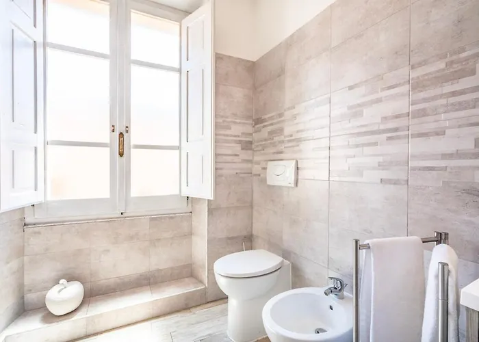 Maison Lumiere Apartment