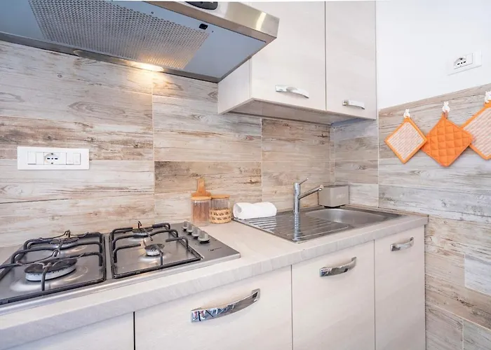 Maison Lumiere Apartment *