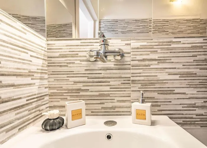 Maison Lumiere Apartment