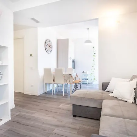 Maison Lumiere Apartment Cagliari