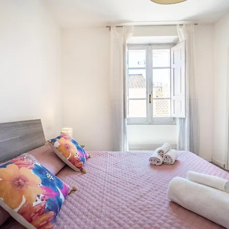 Maison Lumiere Apartment