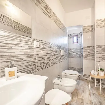 Maison Lumiere Apartment
